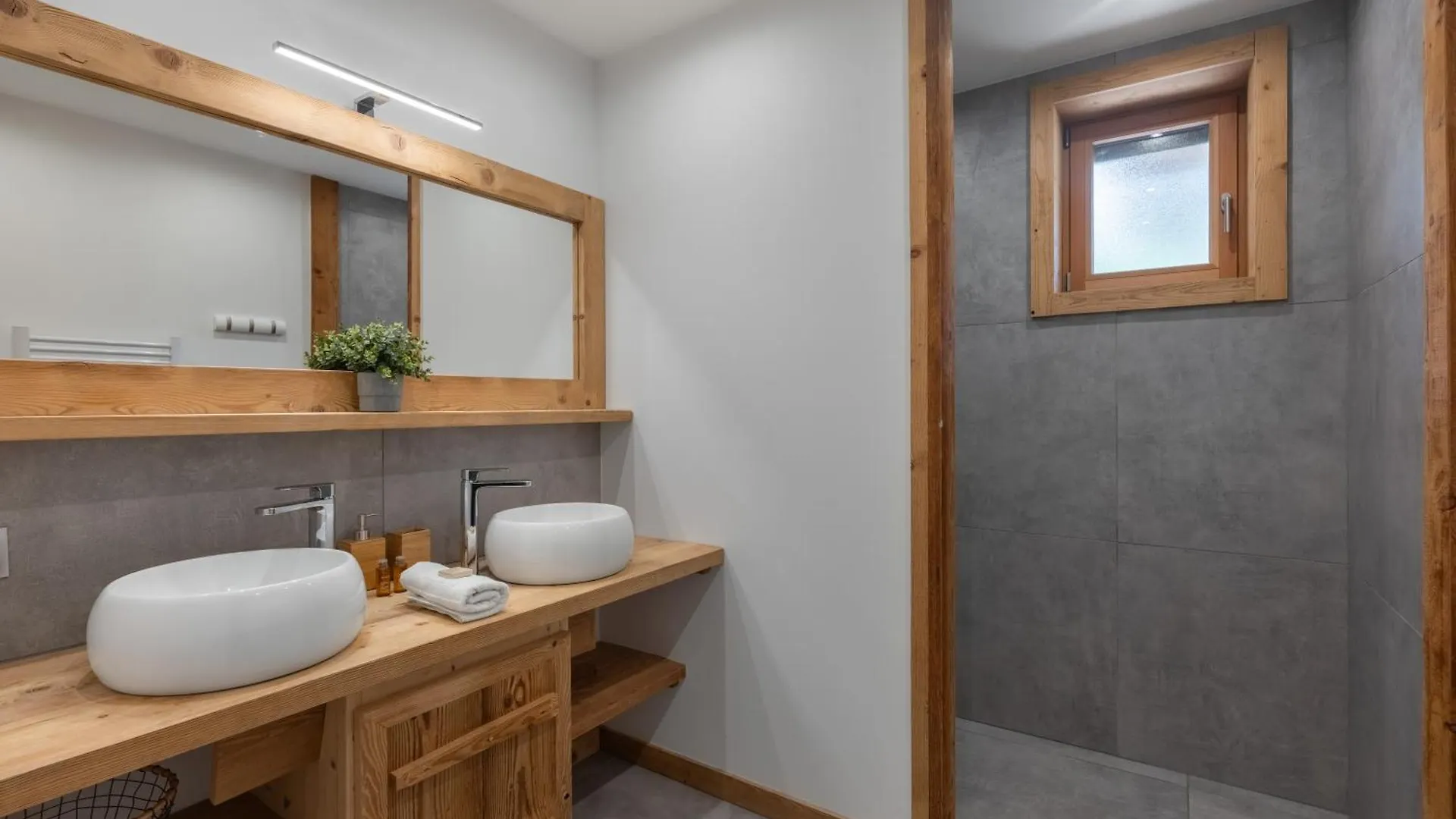 Chalet 1100 - Bo Immobilier Chatel - A Mi-Chemin Du Centre Et Du Linga - Jacuzzi Sauna Et Cheminee