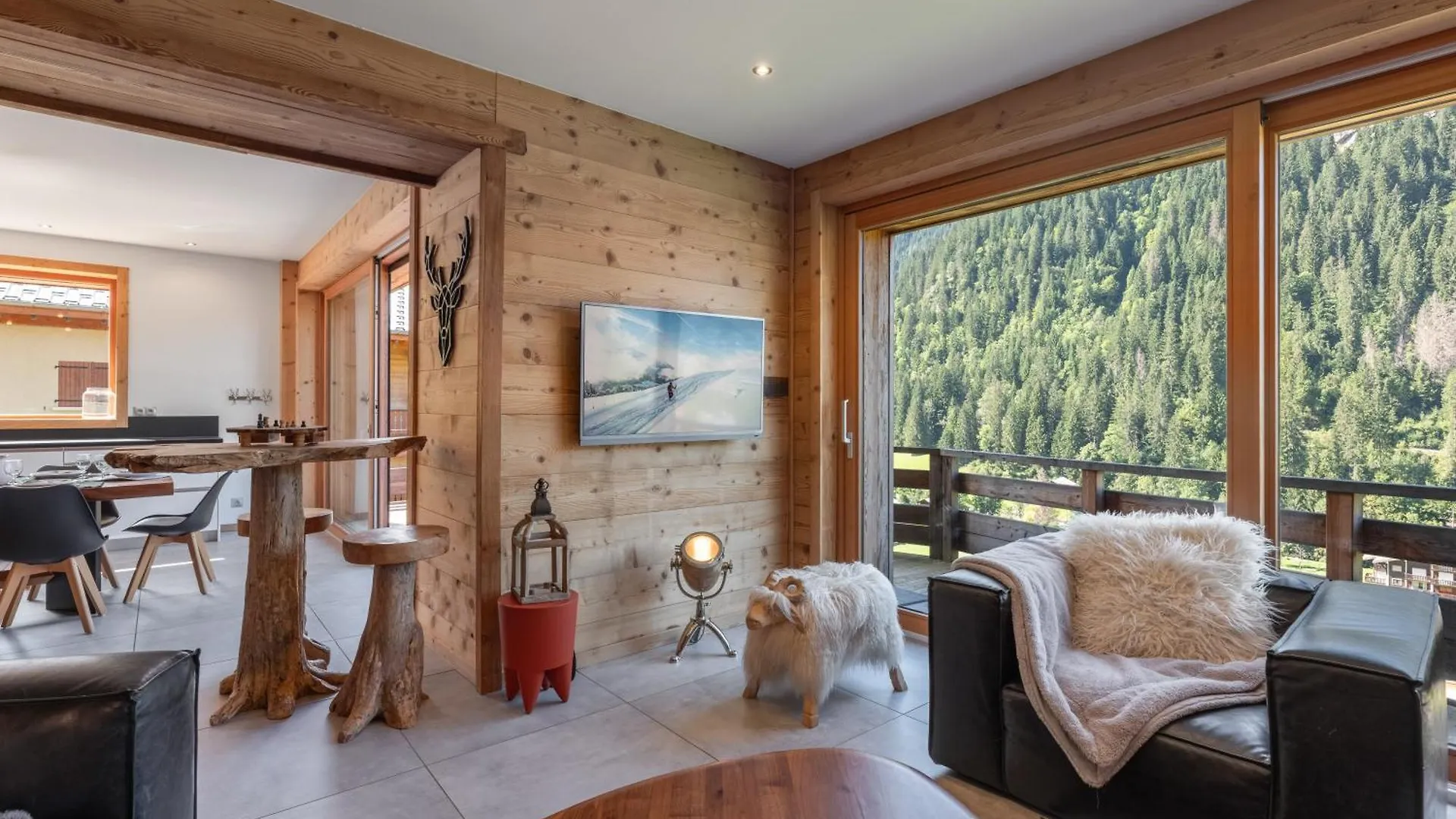 Chalet 1100 - Bo Immobilier Chatel - A Mi-Chemin Du Centre Et Du Linga - Jacuzzi Sauna Et Cheminee 0*,  France